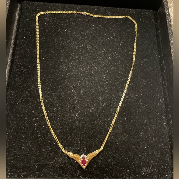 Vintage Genuine 10K Yellow Gold Ruby & Diamond Pendant Necklace - Picture 4 of 6